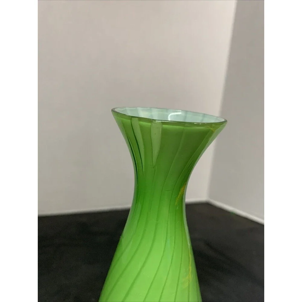 VTG-70’s, Retro, Pair of Glass Bud Vases, White Center, Green Swirl Pattern,Rare
